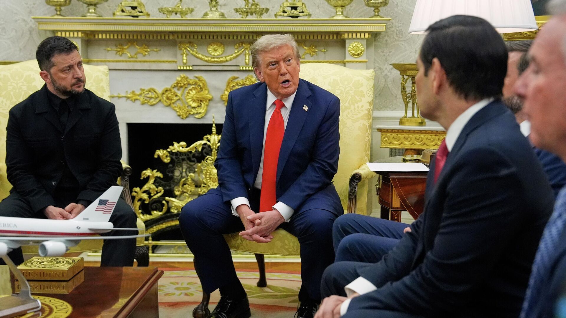Трамп обратил внимание на отсутствие выборов на Украине